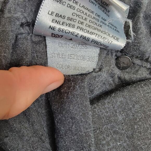 Paige Dark Black Wash Knee Dart Accent Made In USA Cotton Blend Mid Rise Jean 30 - Picture 10 of 10